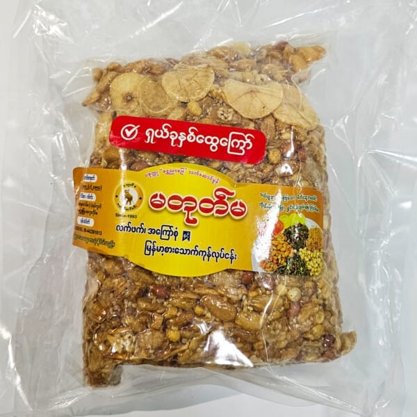 Ma Tote Ma Assorted 7 Fried Beans (ရှယ်နှစ်ပြန်ကြော် ၅၀ သားတုတ်) 800g